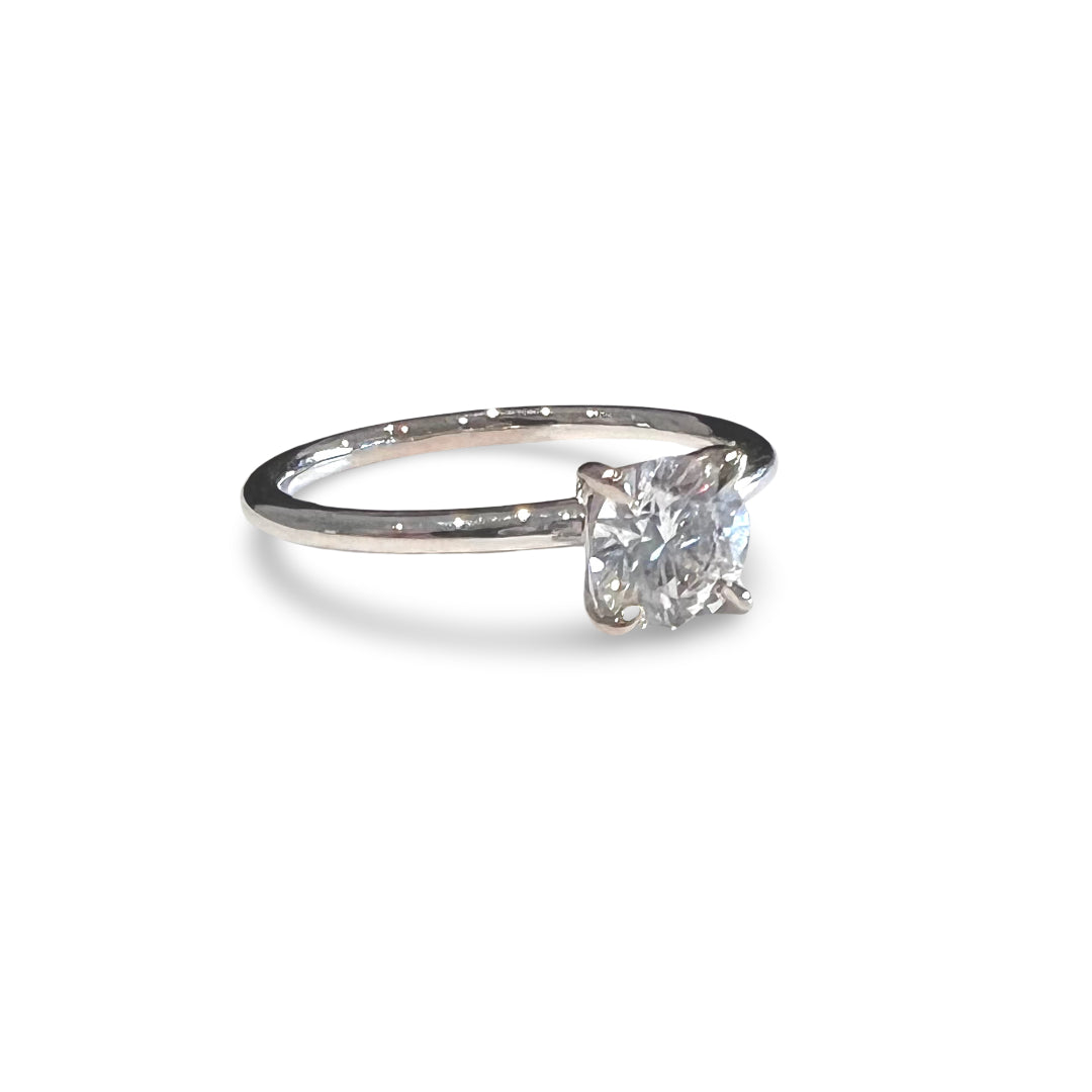 18ct White Gold & Diamond Ring