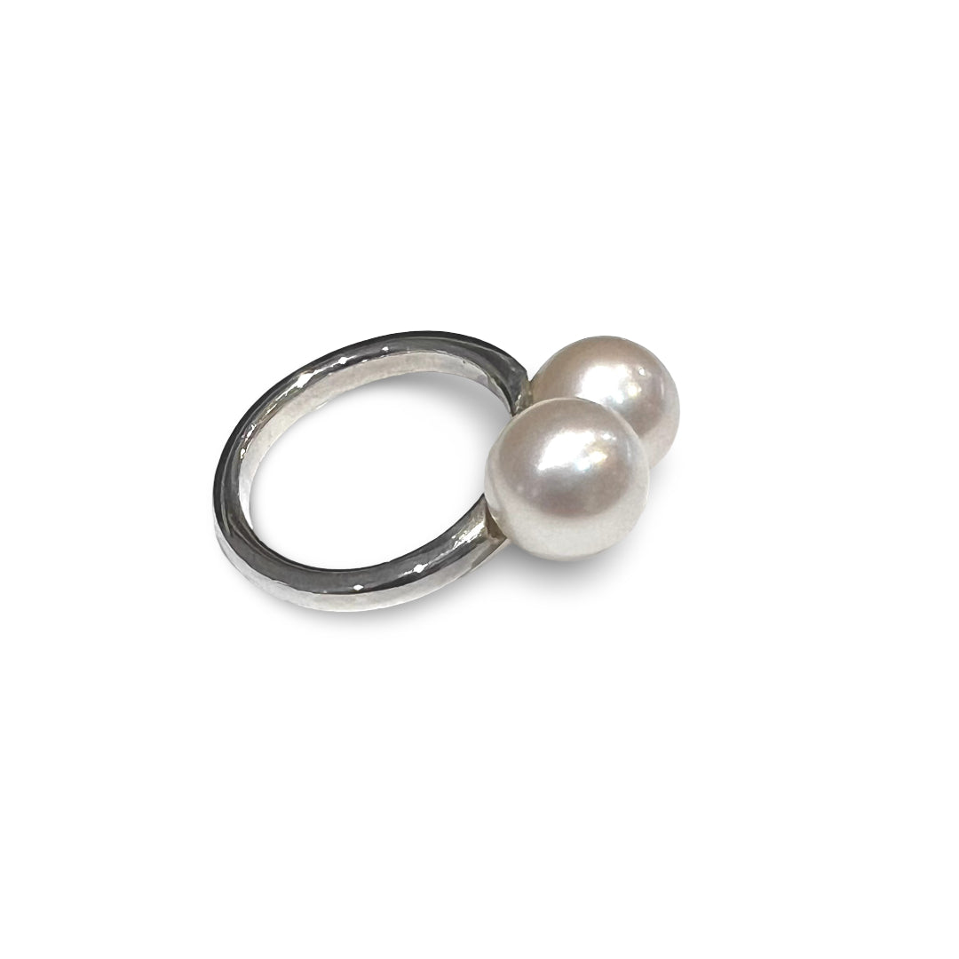 Open Top, Twist Pearl Ring