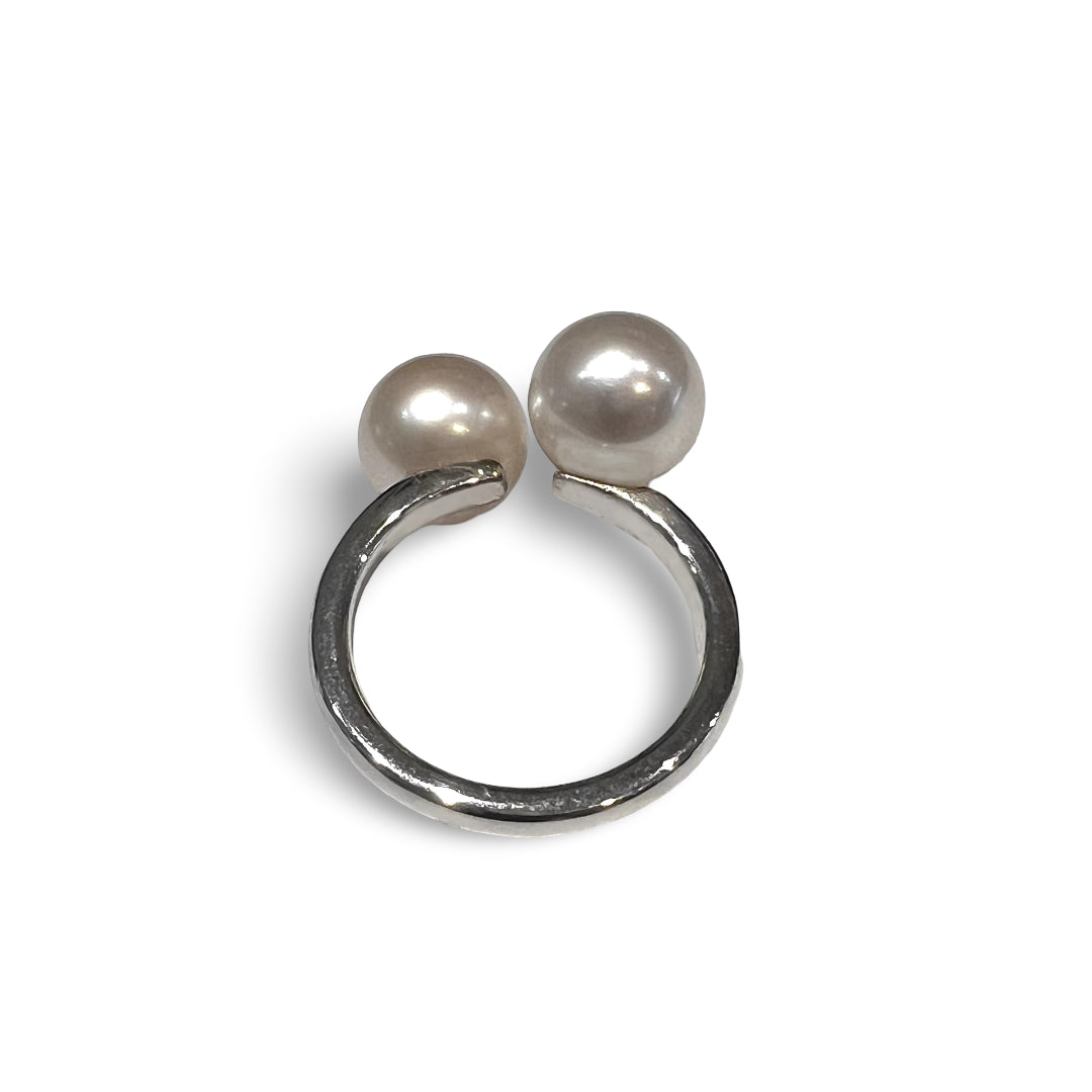 Open Top, Twist Pearl Ring