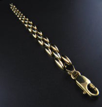 Load image into Gallery viewer, Two Toned Gold Link Bracelet
