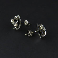 Load image into Gallery viewer, Rose Flower Earrings
