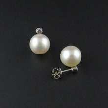 Load image into Gallery viewer, Fresh Water Pearl and Diamond Stud Earrings

