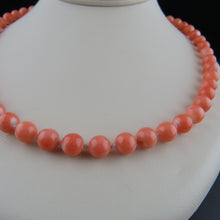 Load image into Gallery viewer, Coral Bead Necklace
