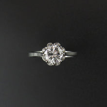 Load image into Gallery viewer, Flower Diamond Ring
