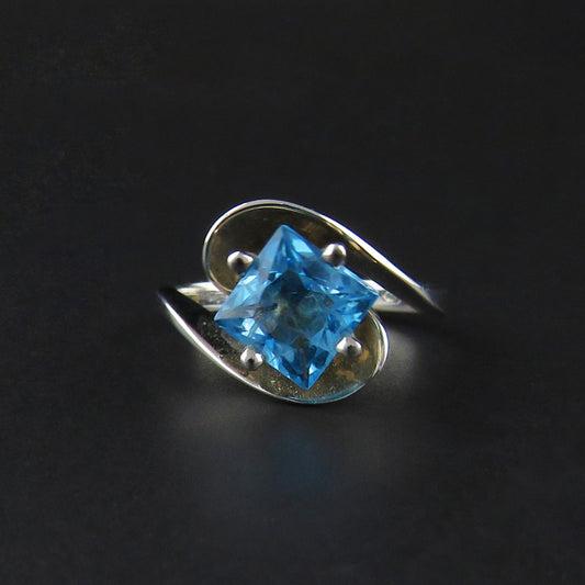 Topaz Twist Ring