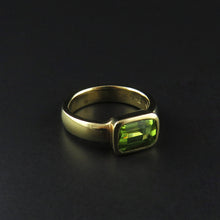 Load image into Gallery viewer, Peridot Gold Ring
