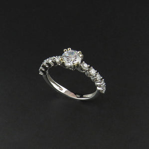 Double Claw White Gold Ring