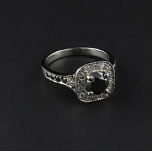 Load image into Gallery viewer, Platinum Black Diamond Ring

